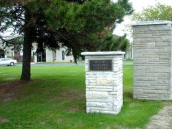 Nicolet Memorial Gardens